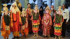 वाराणसी की 500 साल पुरानी रामलीला पर संकट के बादल, सड़क पर उतरे कलाकार, जानें पूरा मामला