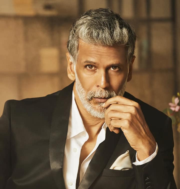 Model, actor and fitness icon Milind Soman is still inspired by millions of people with their fitness and active lifestyle. Despite being about 60 years of age, anyone will be stunned to see their energy and enthusiasm. Let's know special things related to his fitness.