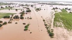 पुराच्या वेढ्याने मराठवाड्याची दैना, जूनपासून आतापर्यंत 84 जणांचा बळी, 3 हजारांहून नागरिकांचे स्थलांतर, धक्कादायक आकडेवारी समोर