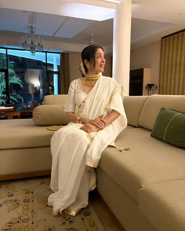 बता दें कि अब नीना गुप्ता 66 साल की हो चुकी हैं. इस उम्र में भी उनका फैशन सेंस गजब का है. वो ग्लैमरस और ट्रेडिनशल दोनों लुक में अपनी अदाओं से कहर ढहाती हैं.