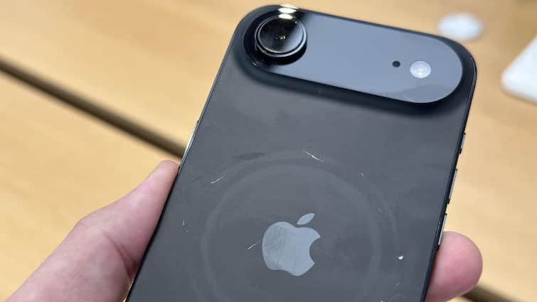 <div>Apple Replies To The Scratch Issues On iPhone 17 Pro Models: Here's What They Said</div>