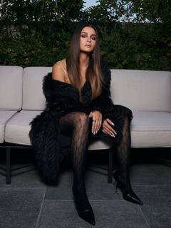 Alia Pics: ટ્રાન્સપરન્ટ ડ્રેસમાં આલિયા ભટ્ટનો બૉસી લૂક, 10 તસવીરોમાં જુઓ ગ્લેમરસ અવતાર