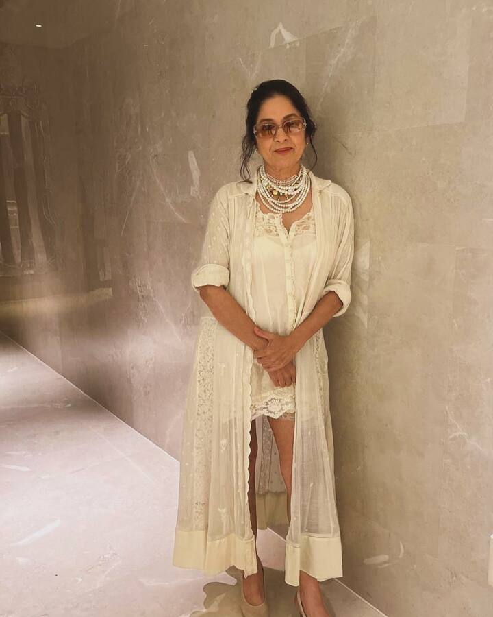 नीना गुप्ता अपनी पर्सनल लाइफ को लेकर भी खूब चर्चा में रहती हैं. उनका क्रिकेटर विवियन रिचर्ड्स से कई साल अफेयर चला. लेकिन दोनों की शादी नहीं हुई. हालांकि रिलेशनशिप के दौरान नीना प्रेग्नेंट हो गई थी. फिर उन्होंने एक बेटी को जन्म भी दिया. जिनका नाम मसाबा गुप्ता है.