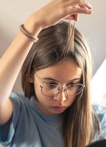 ਵਾਲ ਝੜਨ ਤੋਂ ਹੋ ਪਰੇਸ਼ਾਨ, ਮਹਿੰਗੇ ਟ੍ਰੀਟਮੈਂਟ ਕਰਵਾਉਣ ਬਾਰੇ ਸੋਚ ਰਹੇ ਹੋ ਤਾਂ ਰੁਕੋ...ਇਹ ਘਰੇਲੂ ਨੁਸਖੇ ਫਾਇਦੇਮੰਦ