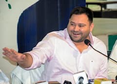 Fact Check: मोकामा में रोड शो के दौरान घोड़े से गिरे तेजस्वी यादव? जानें क्या है वायरल हो रहे वीडियो सच