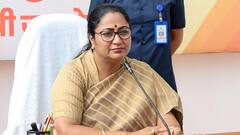 दिल्ली: CM रेखा गुप्ता ने हनुमान से की अधिकारियों की तुलना, AAP बोली- 'सत्ता के अहंकार...'