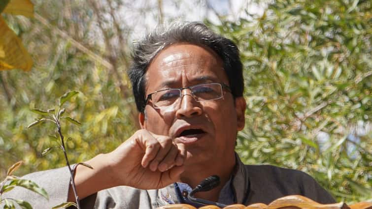 <div>'Scapegoat Tactic': Sonam Wangchuk Slams BJP For Ladakh Violence Blame, Warns Against Jail Term</div>