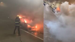 मुंबईच्या कोस्टल रोड टनेलमध्ये बर्निंग कारचा थरार; मोठी वाहतूक कोंडी, पोलिसांनी थांबवली वाहतूक