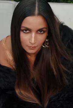 Alia Pics: ટ્રાન્સપરન્ટ ડ્રેસમાં આલિયા ભટ્ટનો બૉસી લૂક, 10 તસવીરોમાં જુઓ ગ્લેમરસ અવતાર