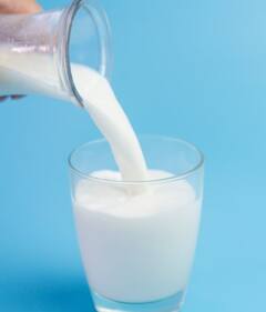 ਦੁੱਧ ਦੇ ਨਾਲ ਨਹੀਂ ਖਾਣੀਆਂ ਚਾਹੀਦੀਆਂ ਆਹ ਚੀਜ਼ਾਂ