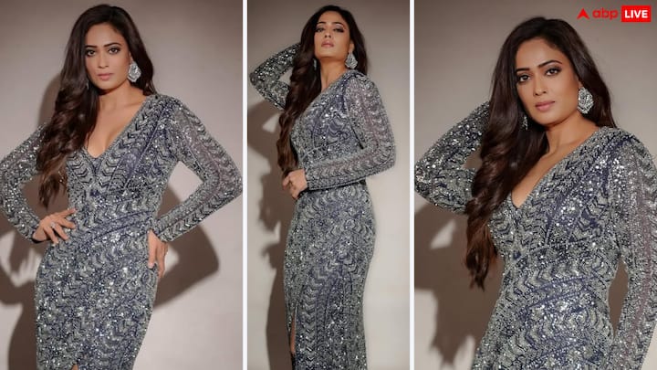 Shweta Tiwari 10 Photos: हाल ही मे एक्ट्रेस श्वेता तिवारी ने अपनी कुछ फोटोज सोशल मीडिया पर शेयर की हैं, जिनमें उनका ग्लैमरस लुक देखने को मिला. उनकी ये तस्वीरें सोशल मीडिया अब तेजी से वायरल हो रही हैं.