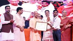 दशहरा से पहले यूपी के 3.96 लाख से अधिक स्टूडेंट्स को सीएम योगी आदित्यनाथ ने दिया तोहफा, ₹89.96 करोड़ रुपये किए ट्रांसफर