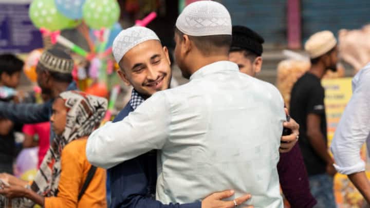 About 5 crore Muslims live in China. These are often called the Uygar community. Here the Muslims are only 3.6% of the total population and religious sanctions have also been imposed on them.