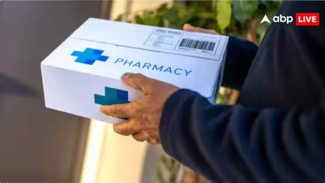 Trump 100 percent tariff on medicines disrupting the Indian pharmaceutical market ਟਰੰਪ ਦੇ 100% ਟੈਰਿਫ ਨੇ ਭਾਰਤੀ ਫਾਰਮਾ ਕੰਪਨੀਆਂ ‘ਚ ਪੈਦਾ ਕੀਤੀ ਘਬਰਾਹਟ, ਕਾਰੋਬਾਰ ਨੂੰ ਅਰਬਾਂ ਡਾਲਰ ਦਾ ਲੱਗਿਆ ਝਟਕਾ !