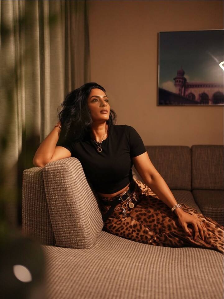 ప్రభాస్ 'సలార్', ఇప్పుడు పవన్ కళ్యాణ్ 'ఓజీ'... బ్యాక్ టు బ్యాక్ రెండు సినిమాల్లో శ్రియా రెడ్డి పవర్ ఫుల్ రోల్స్ చేశారు శ్రియా రెడ్డి. రెండూ హిట్ అయ్యాయి. (Image Courtesy: sriya_reddy / Instagram)