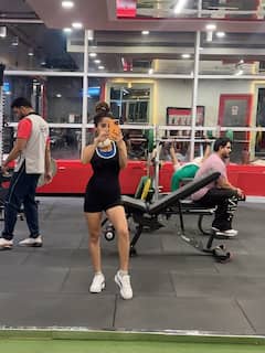 Kate Sharma Photo: જીમ લુકમાં કેટ શર્માએ કેમેરા સામે ફ્લોન્ટ કર્યું પરફેક્ટ ફિગર