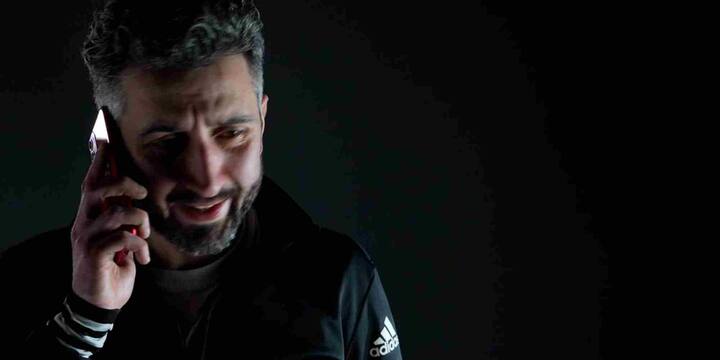 विशेषज्ञों का मानना है कि यह ऐप तकनीकी रूप से कानूनी है क्योंकि यह सिर्फ एक पक्ष की कॉल रिकॉर्ड करता है. फिर भी, इसके डेटा का इस्तेमाल फर्जी कॉल्स बनाने या एआई आधारित नकली आवाज़ तैयार करने में किया जा सकता है. साथ ही, किसी भी समय डेटा चोरी या गलत इस्तेमाल का खतरा बना रहता है.