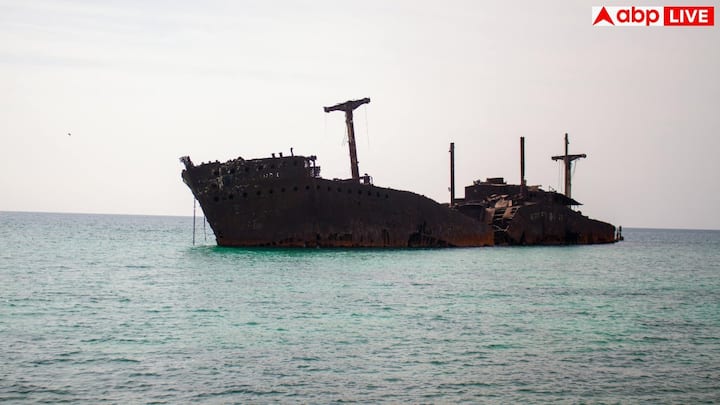 इरान में खाने-पीने की चीजें बेहद सस्ती हैं. सड़क किनारे स्ट्रीट फूड से लेकर लोकल रेस्टोरेंट तक, हर जगह आपका बजट आसानी से 5 गुना तक बढ़ सकता है.