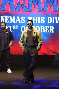 Thamma Trailer Event: डैशिंग लुक में पहुंचे आयुष्मान खुराना, तो सुर्ख लाल साड़ी में ‘स्त्री’ का दिखा हसीन अवतार, देखें तस्वीरें