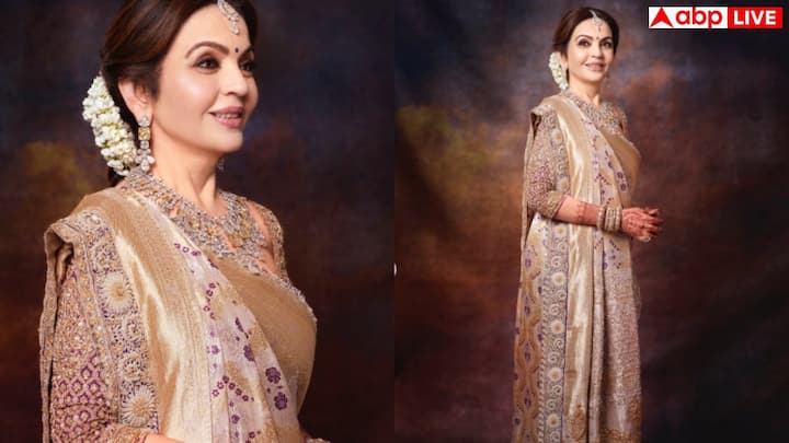 अपने बेटे अनंत की शादी के दिन नीता ने गोल्डन धागों से सजी सिल्क साड़ी पहनी. इस लुक ने रिचनेस और रॉयल्टी का बेस्ट कॉम्बिनेशन दिखाया.