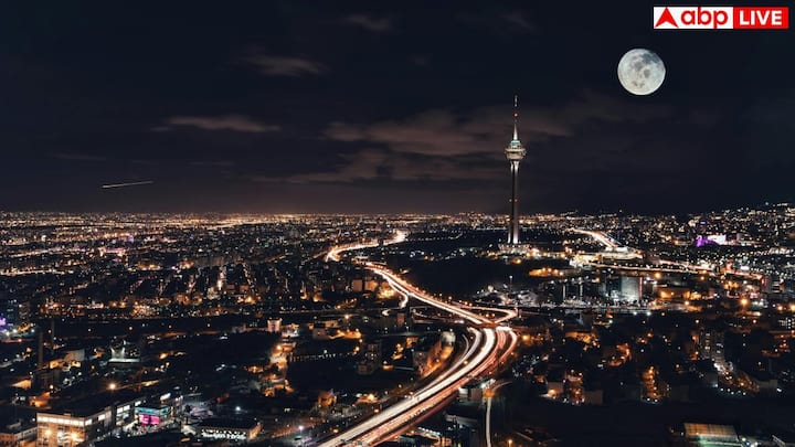 World Tourism Day: दुनिया में ऐसे कई देश हैं, जहां भारत की करेंसी का दबदबा है और वे काफी खूबसूरत देश हैं. वर्ल्ड टूरिज्म डे पर ऐसे ही देश के बारे में हम आपको बताते हैं, जहां आप घूमने जा सकते हैं.