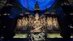 Chetla Agrani's Durga Puja Pandal Showcases 'Samudra Manthan' With Around 3 Crore Rudraksha Beads: WATCH