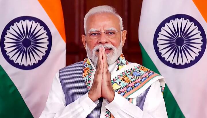 भारतावर अमेरिकेनं  50 टक्के टॅरिफ लादलेलं आहे. 25 टक्के बेस टॅरिफ शिवाय अतिरिक्त 25 टॅरिफ रशियाकडून तेल खरेदी करत असल्यामुळं अमेरिकेनं भारतावर लादलं आहे. भारतानं रशियाकडून तेल खरेदी थांबवण्यास तयार असल्याचं अमेरिकेला सांगितलं आहे. मात्र, त्यासाठी एक अट ठेवली आहे. इराण आणि वेनेझुएलाकडून तेल आयात करण्यास अमेरिकेनं परवानगी द्यावी, असं भारतानं म्हटलंय.