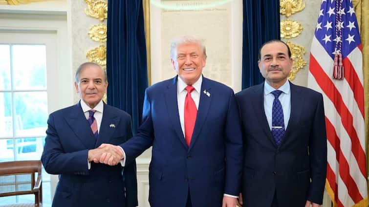 Sharif, Munir Made To Wait At White House Before Meeting Trump: ‘They May Be Somewhere…’