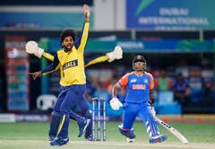 मुलाच्या ओव्हरमध्ये 5 षटकार ठोकले, धक्क्याने श्रीलंकन खेळाडूच्या वडिलांचे निधन; सूर्यानं दिलं अलिंगन