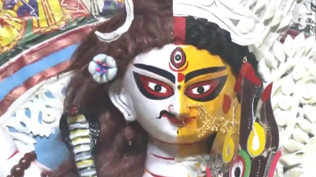 transgender community ardhanarishwara durga puja pandal kolkata Transgender Community In Kolkata Celebrates Durga Puja With ‘Ardhanarishwara’ Theme: WATCH