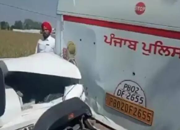 Sukhbir Badal Convoy DSP Car Strike ਅੰਮ੍ਰਿਤਸਰ ਪਹੁੰਚੇ ਸੁਖਬੀਰ ਬਾਦਲ ਦੇ ਕਾਫਿਲੇ ਦਾ ਹੋਇਆ ਐਕਸੀਡੈਂਟ, ਸਾਹਮਣੇ ਆਈ ਤਸਵੀਰ