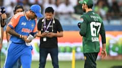 एशिया कप में फिर खड़ा हुआ विवाद, फाइनल से पहले भारत-पाकिस्तान के कप्तानों ने नहीं करवाया फोटोशूट