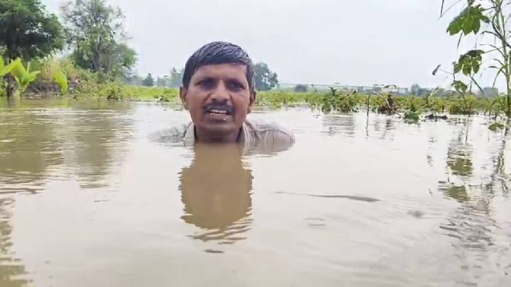 मराठवाड्यातील अतिवृष्टीची पाहणी करण्यासाठी मुख्यमंत्री, उपमुख्यमंत्री यांच्यासह पालकमंत्र्यांनीही भेटी दिल्या, राजकीय नेतेही बांधावर गेले. मात्र, अद्यापही शेतकऱ्यांना मदत मिळाली नाही.