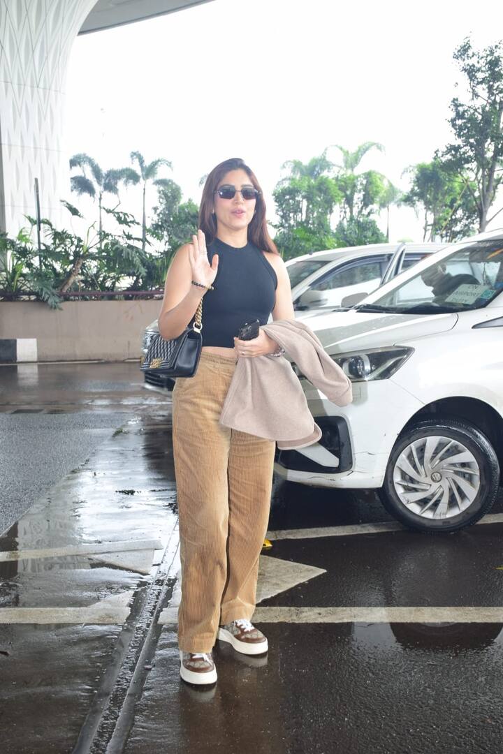 Bhumi Pednekar was spotted at Mumbai Airport today.