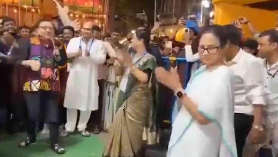 BJP Slams Mamata Banerjee Over ‘Kaaba In My Heart’ Song At Durga Pandal, Calls It Appeasement Politics BJP Slams Mamata Banerjee Over ‘Kaaba In My Heart’ Song At Durga Pandal, Calls It Appeasement Politics