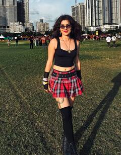 बेहद ग्लैमरस हैं 'तारक मेहता का उल्टा चश्मा'  की सोनू भिड़े, निधि भानुशाली की तस्वीरें देख छूट जाएंगे पसीने