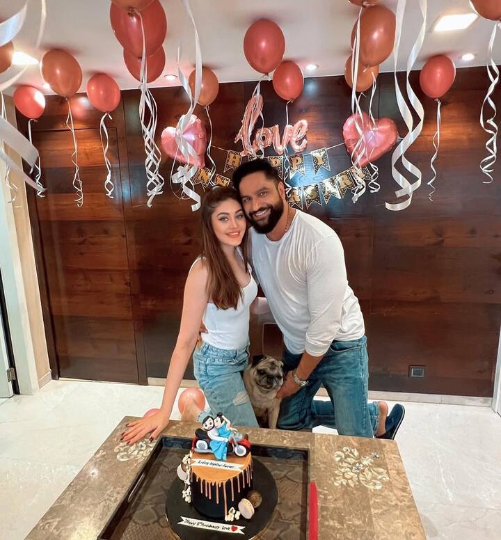 पराग जेव्हा सिंबाला घेऊन परतला तेव्हा त्यांच्या कंपाउंडरने त्याला सांगितले की शेफाली बेशुद्ध पडली आहे. तिला श्वास घेण्यास त्रास होत असल्याचं कळल्यानंतर तिला सीपीआर दिला.