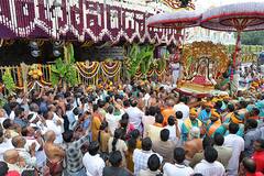 Tirumala: క‌ల్ప‌వృక్ష వాహనంపై రాజమన్నార్ వైభోగం, దర్శించుకుంటే చాలు ఆకలిదప్పులుండవ్!