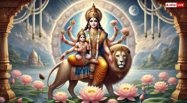 स्कंदमाता को दुर्गा मां के पांचवे स्वरूप और स्कंद कुमार कार्तिकेय की माता के रूप में पूजा जाता है. स्कंदमाता के आशीर्वाद से संतान सुख से वंचित महिलाओं की सूनी गोद भर जाती है. इसलिए आज के दिन माता को प्रसन्न करने के लिए ये उपाय जरूर करें.