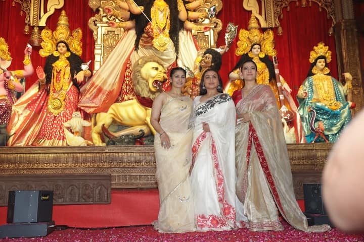 In Durga Puja, Kajol, Rani Mukherjee and Tanisha Mukherjee reached the saree. The three also gave many poses to the media together.