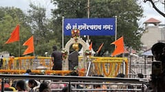 शनि शिंगणापूर मंदिर कार्यालयास ठोकले सील; पोलीस बंदोबस्तात कलेक्टरांकडून 'देऊळ कार्यालय बंद'