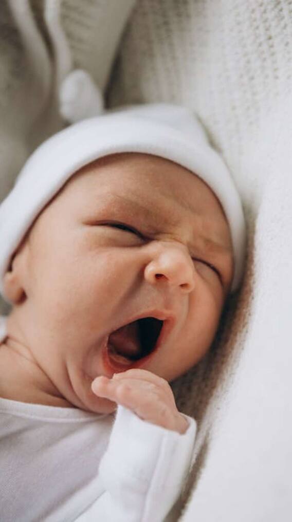 पैदा होने के बाद बच्चे रोते क्यों हैं?