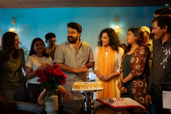 మలయాళ మెగాస్టార్, కంప్లీట్ యాక్టర్ మోహన్ లాల్ కు ఇటీవల దాదా సాహెబ్ ఫాల్కే అవార్డు ప్రకటించిన సంగతి తెలిసిందే. (Image Courtesy: drishyam3themovie / Instagram)
