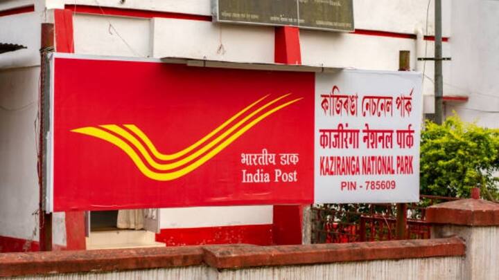 అంటే ప్రతి నెలా మీరు ఏమీ చేయకుండానే వడ్డీ రూపంలో 6000 రూపాయలు పొందవచ్చు. పోస్ట్ ఆఫీస్ పథకం వ్యక్తిగత, ఉమ్మడి ఖాతాలలో తీసుకోవచ్చు. వ్యక్తిగత ఖాతాలో పెట్టుబడి పరిమితి వేరుగా ఉంటుంది. ఉమ్మడి ఖాతాలో ఎక్కువ మొత్తం జమ చేసే సౌకర్యం ఉంటుంది.