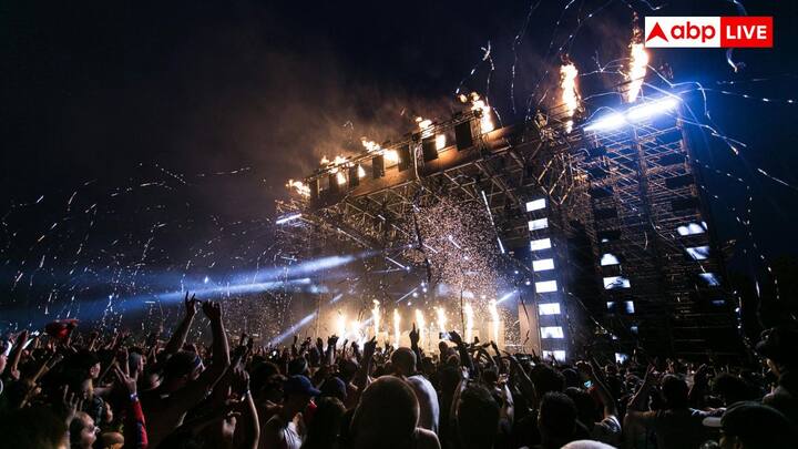 दिल्ली में आपको वीकेंड पर एक शानदार पार्टी का माहौल नजर आएगा. साउथ दिल्ली के शानदार लाउंज से लेकर हौज खास विलेज के अंडरग्राउंड क्लब तक दिल्ली में पार्टी कल्चर काफी ज्यादा रम चुका है. यहां पर अक्सर इंटरनेशनल डीजे परफॉर्म करते नजर आते हैं.