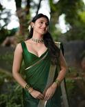Ritika Nayak Saree Photos: చీరలో అదరగొట్టిన రితిక... వంద కోట్ల 'మిరాయ్'లో హీరోయిన్ ఈ అమ్మాయే