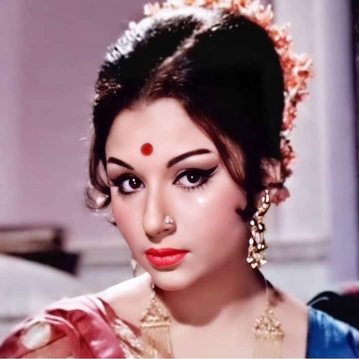 The veteran actress acted in films like Apoor Sansar (1959), Devi (1960), Aradhana (1969), Amar Prem (1972), Chupke Chupke (1975), Mausam (1975) and Namkeen (1982).