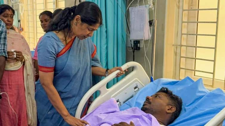 <div>'Even If PM Or CM Comes For Political Rally...': Kanimozhi Jibes At Vijay, Meets Injured Of Karur Stampede</div>