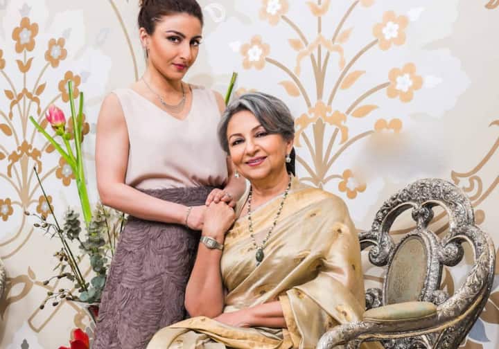 His daughter Soha Ali Khan is seen sharing pictures with her on several occasions. Most of them are seen flaunting the Nawabi look wearing Sharmila saree.