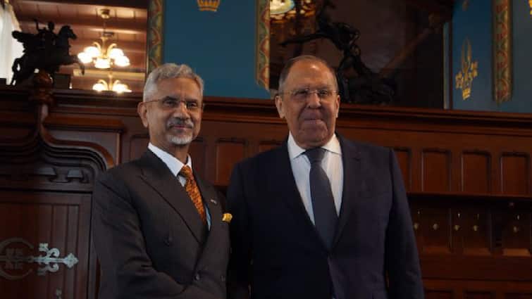 <div>‘India Chooses Its Own Partners,’ Says Russian Foreign Minister On Trump's Tariffs</div>